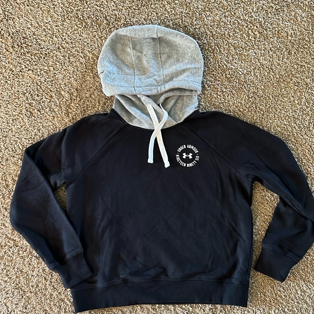 Under Armour Women's Hooded Sweatshirt